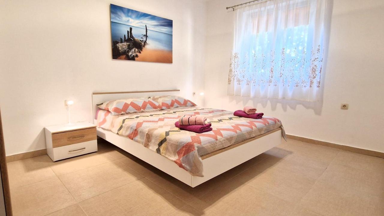 Apartment Katica Krk Town Exterior photo