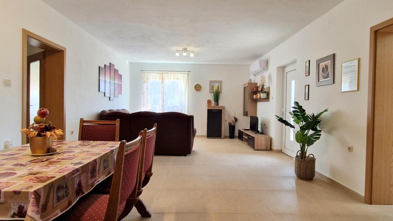 Apartment Katica Krk Town Exterior photo