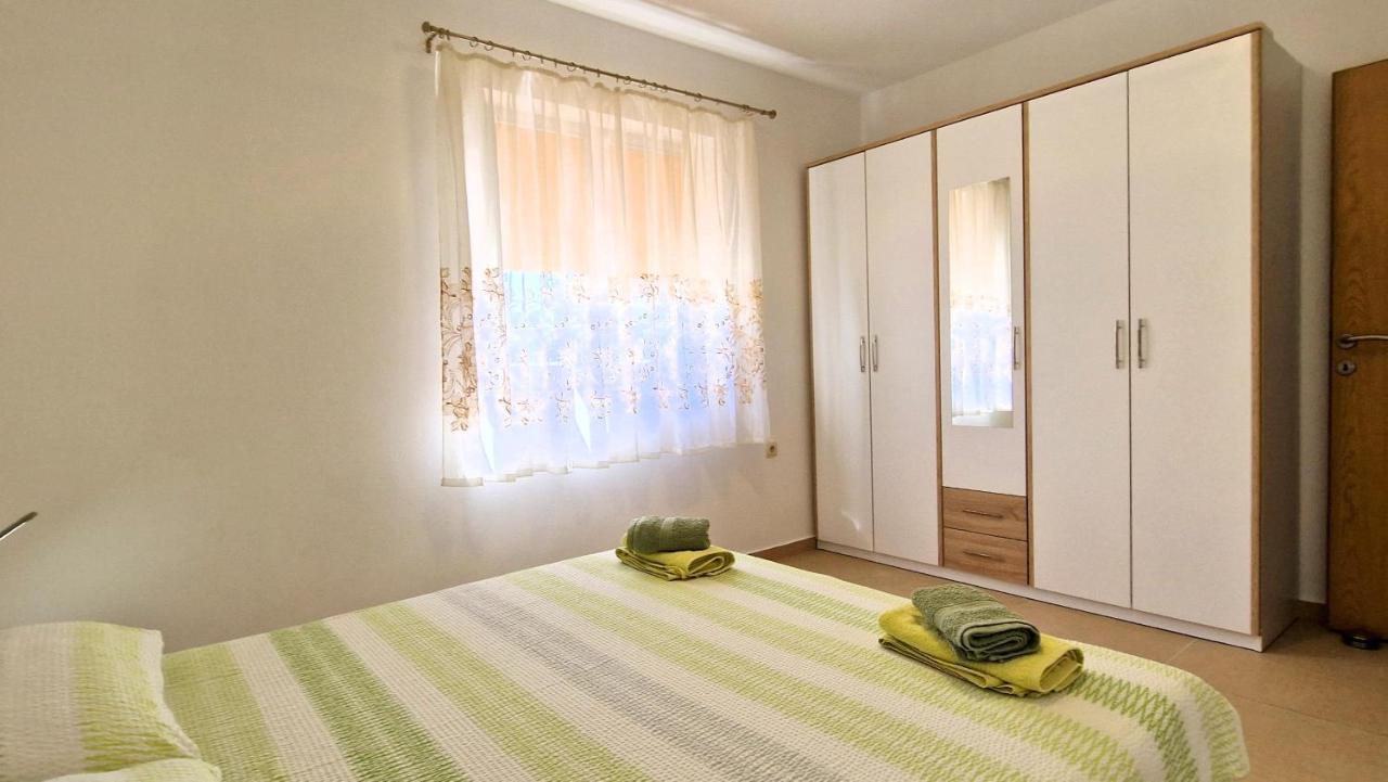 Apartment Katica Krk Town Exterior photo